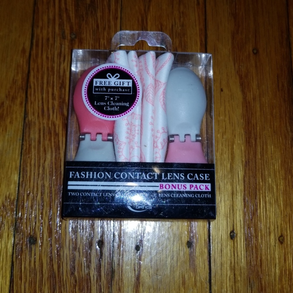 Contact lens case